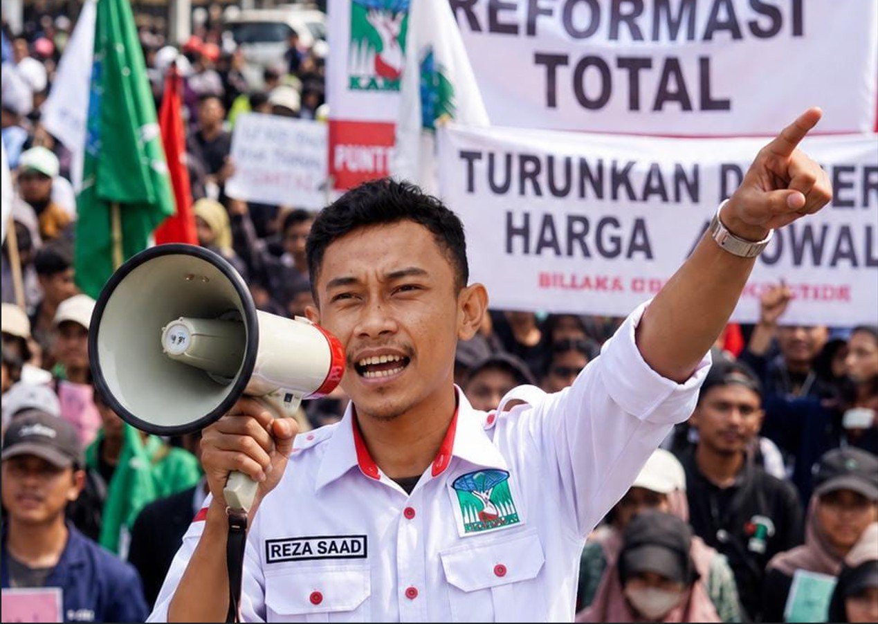 KAMMI Kota Gorontalo menyoroti antrean BBM di sejumlah SPBU dan meminta pemerintah serta pihak terkait memperketat pengawasan distribusi BBM bersubsidi/Hibata.id
