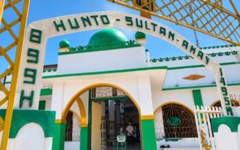 Masjid Hunto Sultan Amai: Jejak Raja, Kisah Cinta dan Syahadat