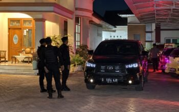 Penyidik KPK melakukan penggeledahan di rumah Adnan Mbuinga alias Haji Pulu di Kota Gorontalo, Selasa (29/9/2026)/Hibata.id