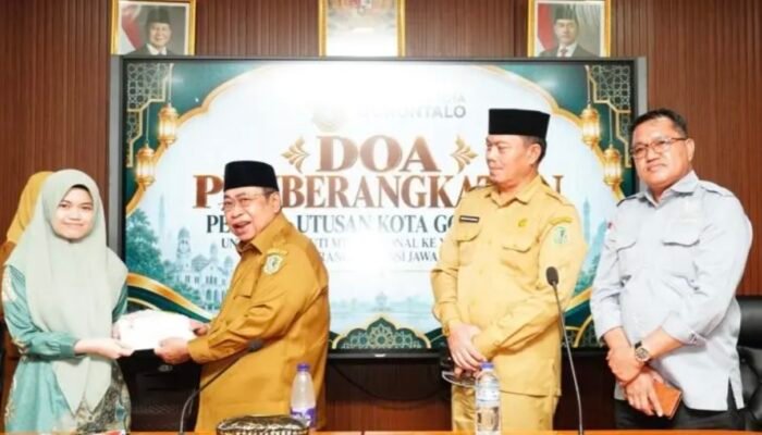 Adhan Dambea Lepas 11 Kafilah MTQ Kota Gorontalo ke Semarang