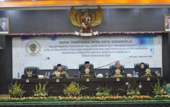 Rapat paripurna DPRD Kota Gorontalo untuk penyampaian Rancangan Kebijakan Umum Perubahan Anggaran (KUPA) dan Prioritas Plafon Anggaran Sementara (PPAS) Perubahan APBD 2026 di Aula 1 Kantor DPRD Kota Gorontalo, Senin, 7 September 2026. (Foto: Humas)