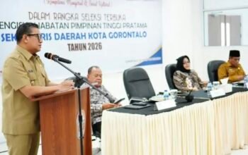 Wakil Wali Kota Gorontalo, Indra Gobel,aat memberikan sambutan dalam tahapan seleksi terbuka pengisian Jabatan Pimpinan Tinggi (JPT) Pratama Sekda Kota Gorontalo di JPSCPKP ASN BKN Gorontalo, Senin, 14 September 2026. (Foto: Humas)