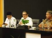 Wakil Wali Kota Gorontalo Indra Gobel saat memberikan pembekalan kepada finalis PPIB ke-X tingkat Kota Gorontalo 2026. (Foto: Humas)