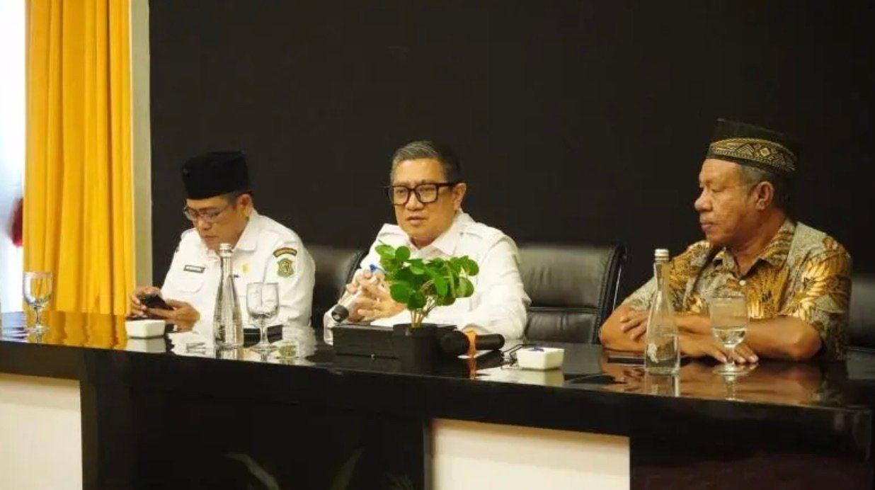 Wakil Wali Kota Gorontalo Indra Gobel saat memberikan pembekalan kepada finalis PPIB ke-X tingkat Kota Gorontalo 2026. (Foto: Humas)