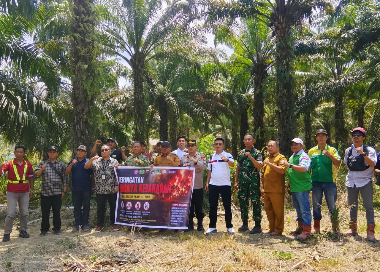 PT Loka Indah Lestari (LIL) saat melakukan kegiatan Sosialisasi dan Sinergi Karhutla, pada Selasa, 1 September 2026. (Foto: Delpri Tahir/HIbata.id)