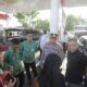 Pemerintah Kota Kotamobagu bersama Polres Kotamobagu dan Kodim 1303 Bolaang Mongondow memantau sejumlah stasiun pengisian bahan bakar umum (SPBU) menyusul antrean kendaraan yang terjadi di beberapa lokasi. (Foto: Humas)