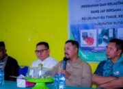 Bupati Buton Tengah Azhari mendorong program pemerintah pusat untuk infrastruktur, pertanian, perikanan dan pendidikan serta mengusulkan rute Kasipute–Mawasangka.