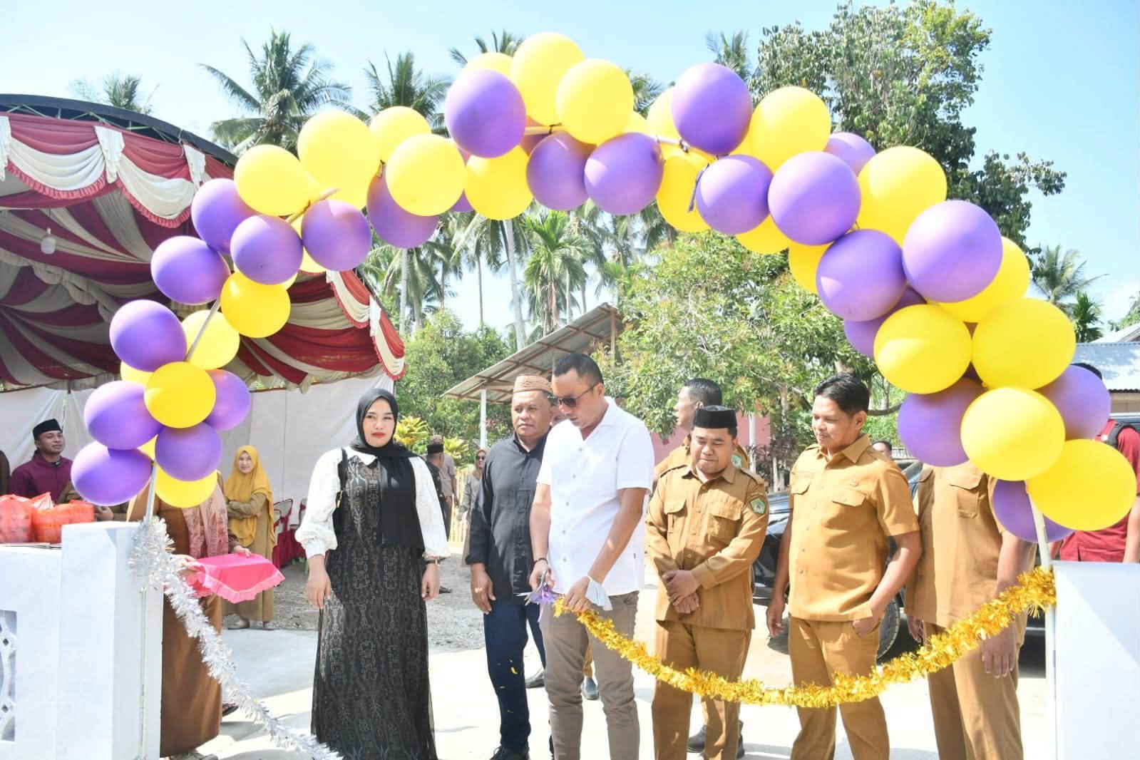 Wakil Bupati Boalemo Lahmudin Hambali meresmikan Penginapan ALAM di Desa Mohungo, Tilamuta, dan berharap usaha masyarakat terus berkembang/Hibata.id