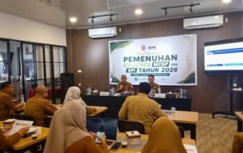 Sekda Iwan Mustapa saat menghadiri Rapat Koordinasi Pemenuhan Evidence MCSP dan SPI 2026 di Naffil Cafe dan Resto, Senin (7/9/2026). (F.Indra/Diskominfo)