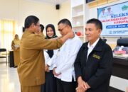 Bupati Boalemo Rum Pagau membuka seleksi calon Direktur Rumah Sakit Umum Daerah (RSUD) drg. Clara Gobel di Aula Dinas Kesehatan Kabupaten Boalemo, Senin, 7 September 2026. (Foto: Humas)