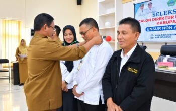 Bupati Boalemo Rum Pagau membuka seleksi calon Direktur Rumah Sakit Umum Daerah (RSUD) drg. Clara Gobel di Aula Dinas Kesehatan Kabupaten Boalemo, Senin, 7 September 2026. (Foto: Humas)