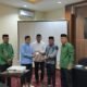Wakil Bupati Bone Bolango Risman Tolingguhu memberikan dukungan kepada kafilah Bone Bolango yang berlaga pada MTQ Nasional XXXI di Semarang, Jawa Tengah. (Foto: Istimewa)/Hibata.id
