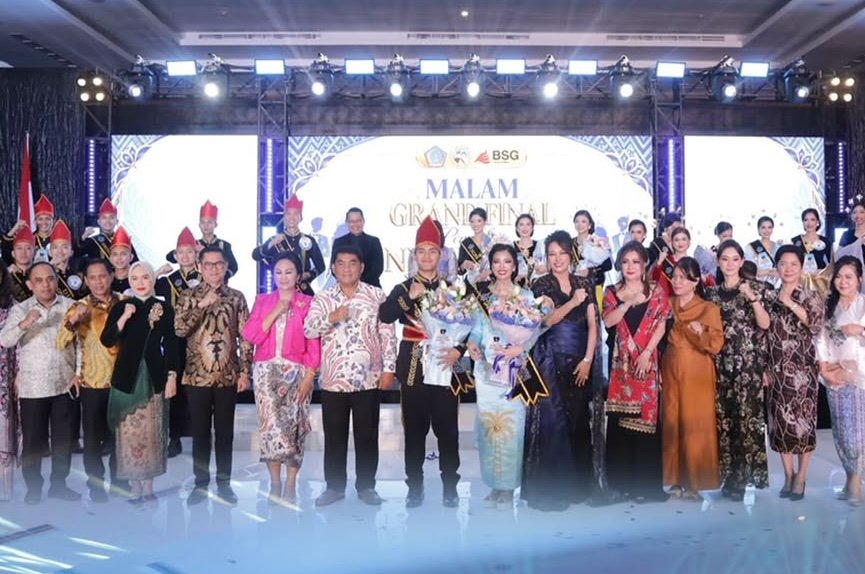 Wali Kota Kotamobagu Weny Gaib bersama Wakil Wali Kota Rendy Virgiawan Mangkat dan Ketua DPRD Kota Kotamobagu Adrianus Mokoginta menghadiri malam Grand Final Pemilihan Nyong dan Noni Sulawesi Utara 2026.