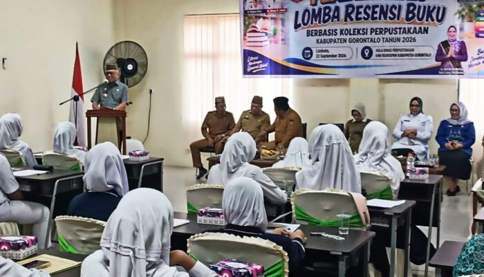 Bupati Gorontalo Sofyan Puhi Dorong Generasi Muda Gemar Membaca