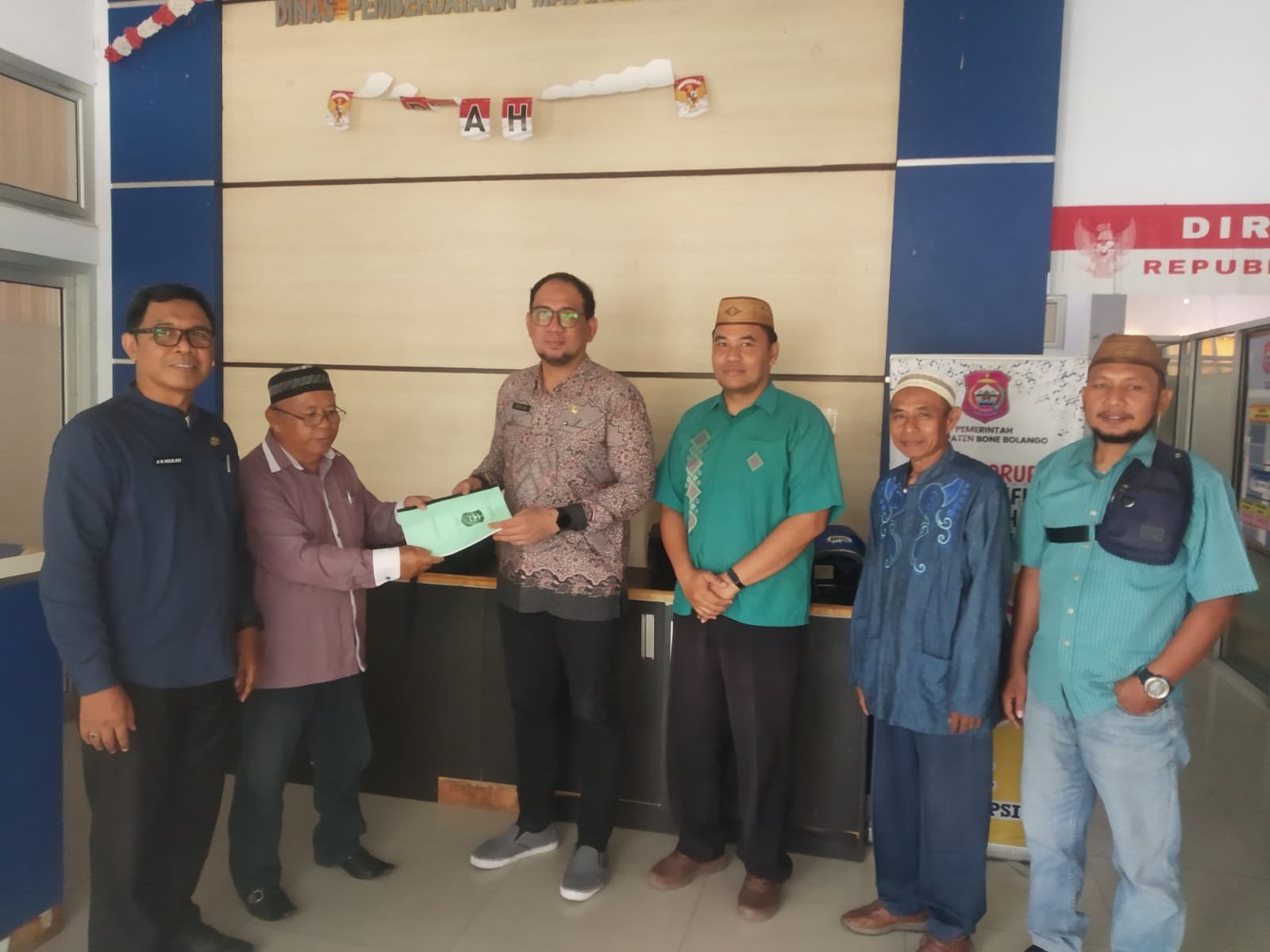 Kepala Dinas Pemdes Bone Bolango Muhammad Rizki Pateda menjelaskan tahapan usulan pemekaran wilayah di Bone Bolango/Hibata.id