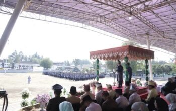 Sekretaris Daerah Kota Kotamobagu, Sofyan Mokoginta, memimpin upacara peringatan Hari Ulang Tahun (HUT) ke-62 Provinsi Sulawesi Utara, Rabu, 23 September 2026. (Foto: Humas)