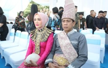 Wali Kota Kotamobagu dr. Weny Gaib menghadiri upacara peringatan Hari Ulang Tahun (HUT) ke-62 Provinsi Sulawesi Utara. (Foto: Humas)