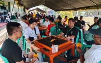 Legal Manager PT Loka Indah Lestari (LIL) Affandi mengikuti Open Turnamen Domino ORADO Piala Panglima TNI di Pohuwato, Minggu (27/9/2026)/Hibata.id