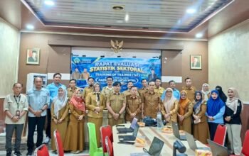 Pemkab Boalemo menggelar Rapat Evaluasi Statistik Sektoral dan Training of Trainer aplikasi PAHAM di Aula Bappeda Boalemo, Selasa (29/9/2026)/Hibata.id