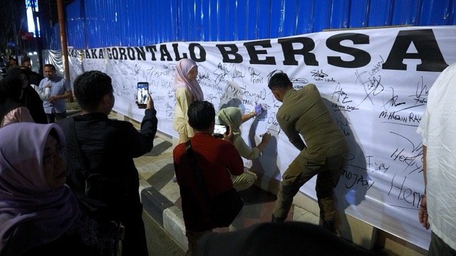 Dukungan terhadap Wali Kota Gorontalo Adhan Dambea muncul dalam bentuk petisi warga. (Foto: istw)