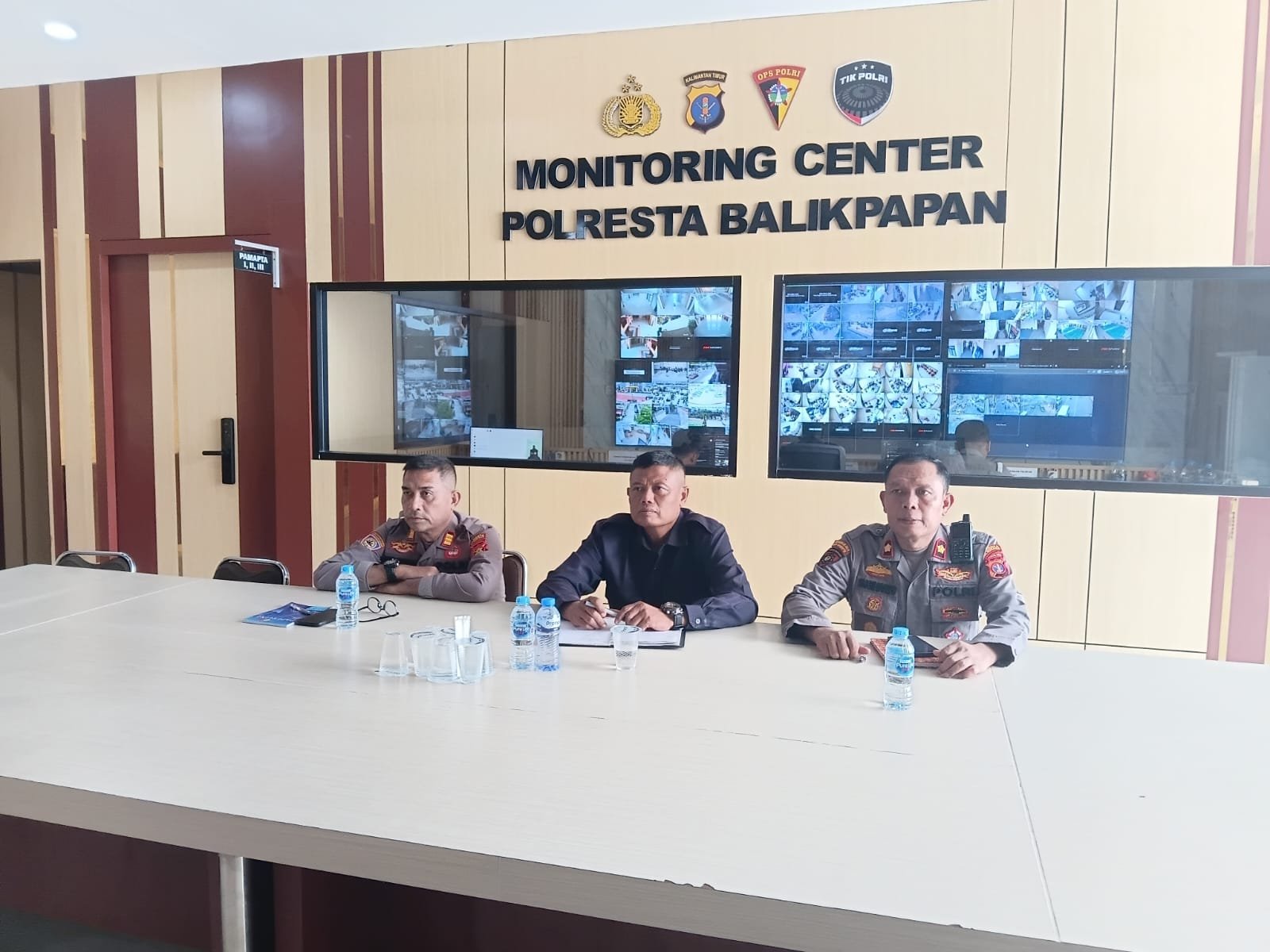 Jajaran Polresta Balikpapan mengikuti Dialog Publik Nasional yang digelar Divisi Humas Mabes Polri secara virtual, Selasa (29/9/2026)/Hibata.id