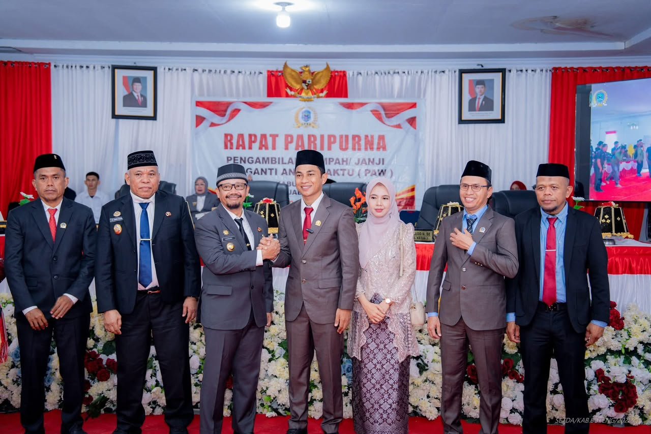Syarifuddin resmi menjadi Ketua DPRD Buton Tengah melalui PAW. Sejumlah agenda pembangunan 2027, termasuk Sekolah Rakyat dan jalan bypass, menanti/Hibata.id