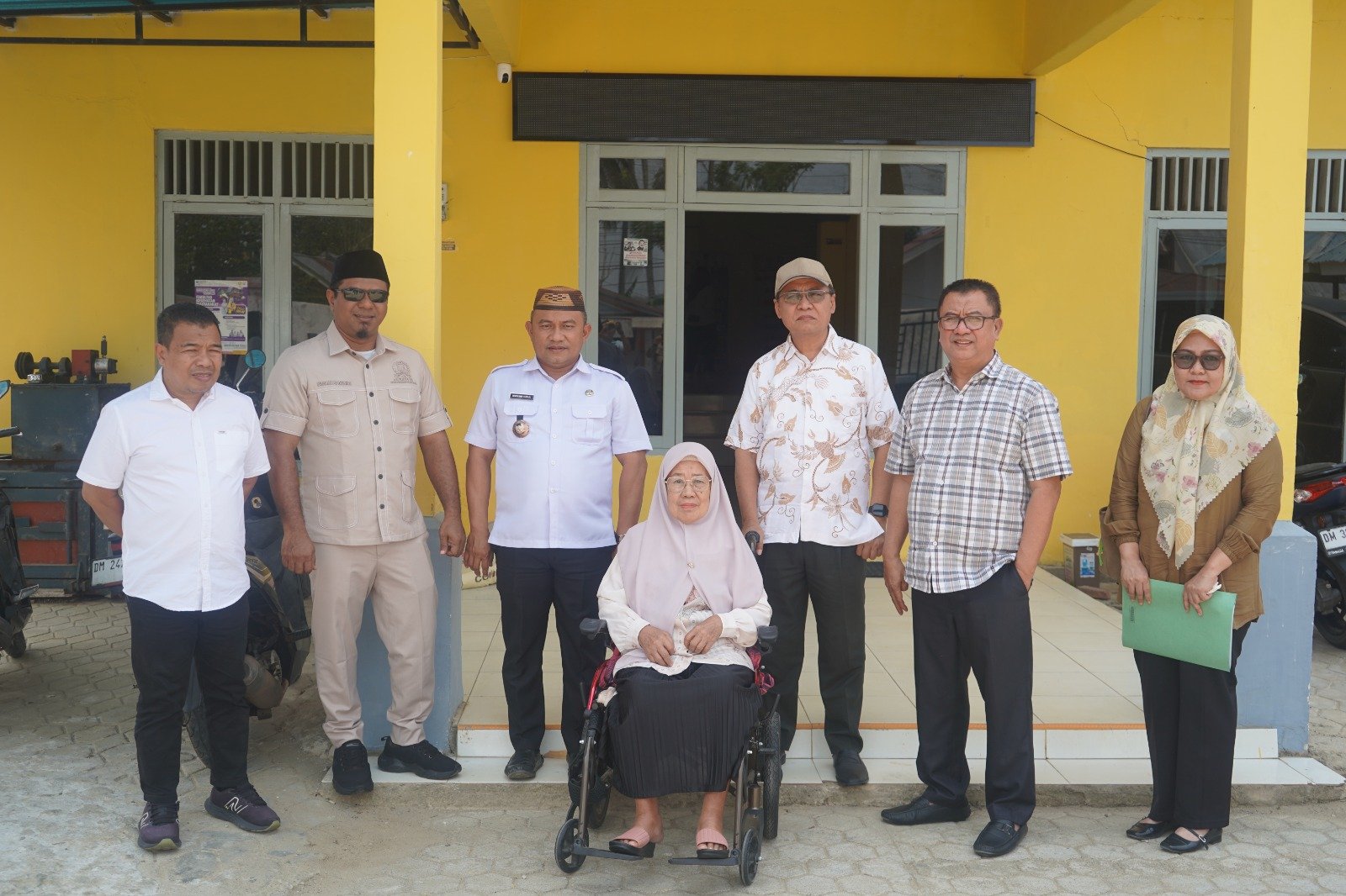 Komisi IV DPRD Provinsi Gorontalo mengunjungi Desa Bulalo, Kecamatan Kwandang, Kabupaten Gorontalo Utara, untuk menyerap aspirasi masyarakat, Rabu (7/10/2026)/Hibata.id