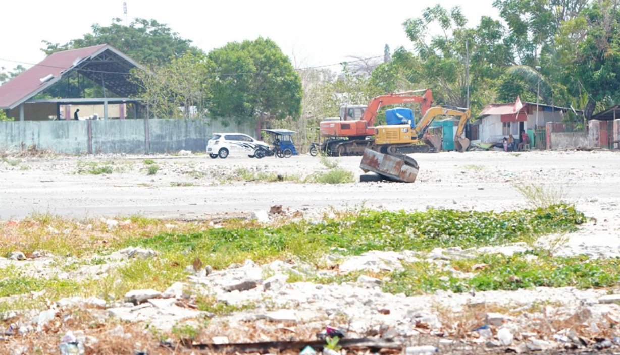 Persiapan pembangunan Kantor Wali Kota Gorontalo di kawasan eks Terminal Andalas memasuki tahap akhir penataan lahan. (Foto: Humas)