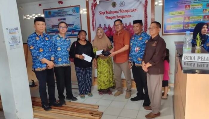 Korban Angin Kencang di Empat Kelurahan Kota Gorontalo Terima Bantuan Perbaikan Rumah