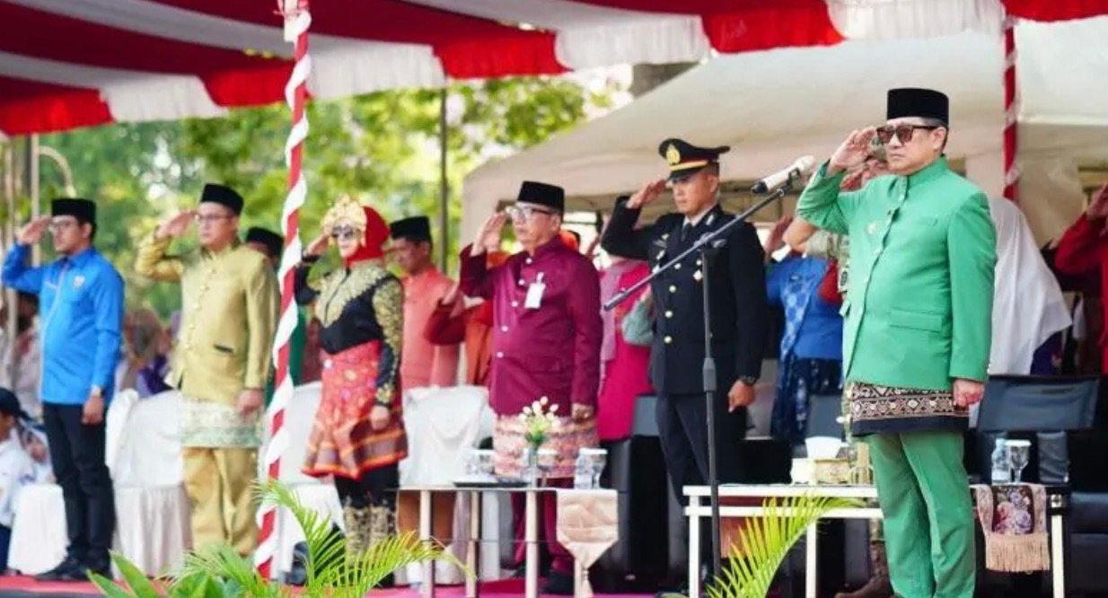 Wakil Wali Kota Gorontalo Indra Gobel saat aat menghadiri peringatan Hari Sumpah Pemuda ke-98 di Lapangan Taruna Remaja, Kota Gorontalo, Rabu, 28 Oktober 2026. (Foto: Humas)