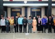 Wakil Wali Kota Gorontalo Indra Gobel saat melantik 52 pejabat administrator dan pengawas di lingkungan Pemerintah Kota Gorontalo. (Foto: Humas)