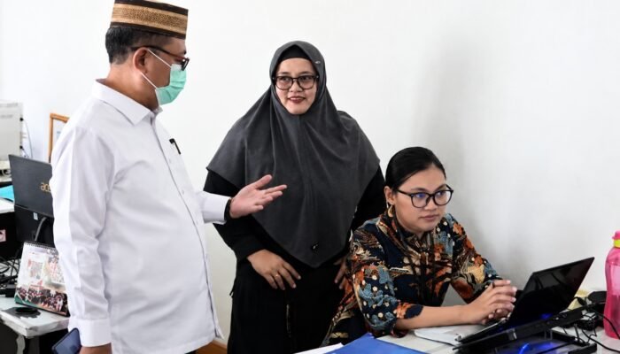 Saat WFH, Bupati Gorontalo Utara Periksa Pelayanan RSUD ZUS