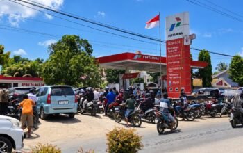 Pengendara mengeluhkan sulitnya mendapatkan Pertalite di sejumlah pengecer di Gorontalo/Hibata.id