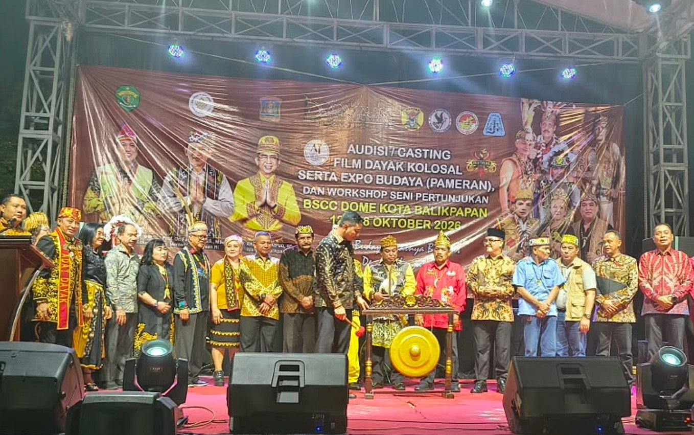 Wakil Wali Kota Balikpapan Dr. Bagus Susetyo menghadiri kegiatan audisi Film Dayak Kolosal yang dirangkaikan dengan pameran UMKM di Dome Balikpapan, Senin (12/10/2026)/Hibata.id