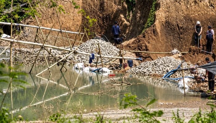 Tambang Ilegal Tenilo Boalemo: Puluhan Mesin Terus Beroperasi