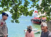 Personel Polairud Polresta Balikpapan melaksanakan patroli perairan dan menyampaikan imbauan kamtibmas kepada masyarakat pesisir/Hibata.id