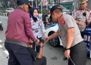 Kapolda Kaltim bersama jajaran mengatur lalu lintas pagi di Simpang Empat Jalan Ruhui Rahayu, Balikpapan/Hibata.id