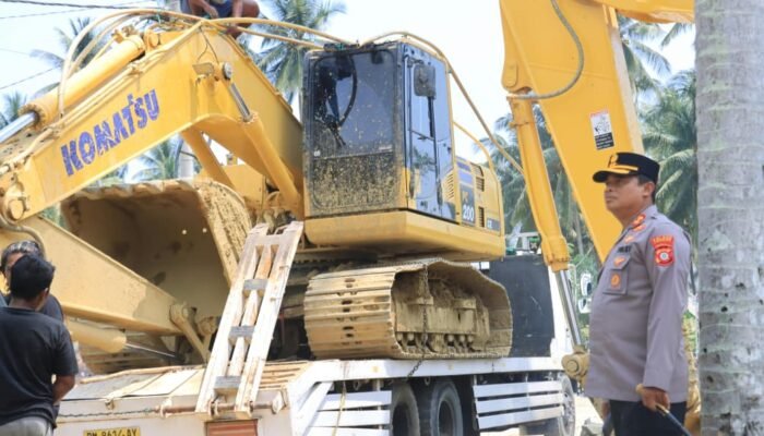 Siapa di Balik 4 Excavator? Polisi Dalami PETI di Popayato Barat