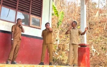 Guru memanfaatkan Papan Interaktif Digital sebagai media pembelajaran di sekolah wilayah 3T Kabupaten Buton Tengah, Sulawesi Tenggara/Hibata.id