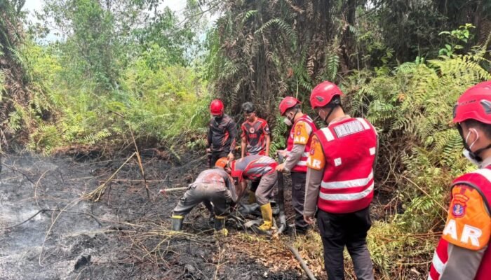 Brimob Polda Kaltim Perkuat Penanganan Karhutla di Dua Lokasi