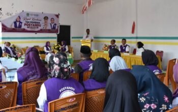 Bupati Boalemo Rum Pagau membuka Rapat Koordinasi Tim Pembina Posyandu tingkat Kabupaten Boalemo di Aula Kantor Desa Hungayonaa, Kecamatan Tilamuta, Rabu (7/10/2026)/Hibata.id