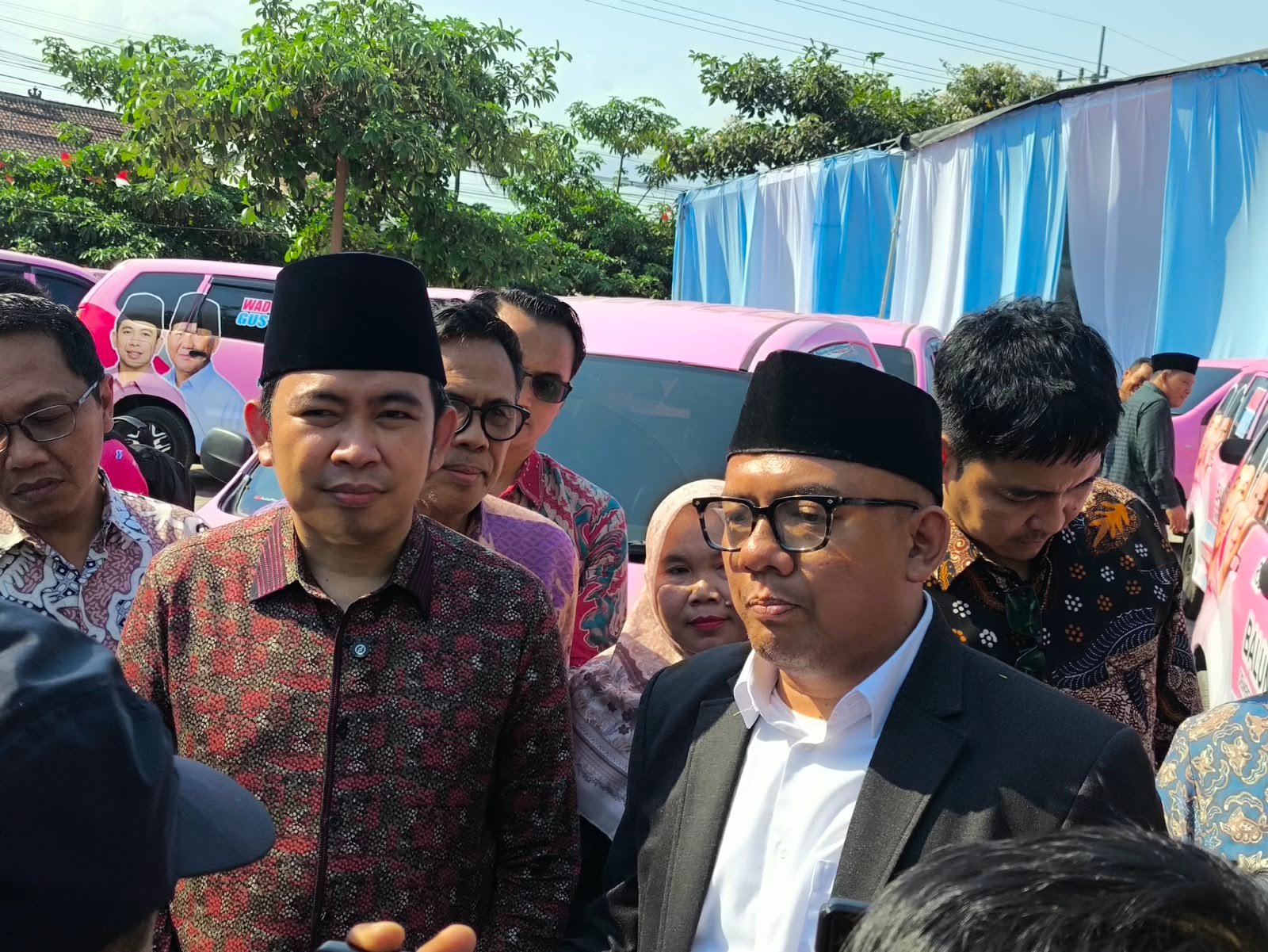 Bupati Jember Muhammad Fawait meluncurkan program Mobil Cinta untuk membantu pasien kurang mampu pulang setelah menyelesaikan perawatan di rumah sakit, Kamis (8/10/2026)/Hibata.id