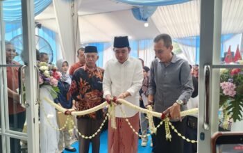 Bupati Jember Muhammad Fawait menghadiri pembukaan Klinik Grand Medika Silo di Desa Sempolan, Kecamatan Silo, Sabtu (10/10/2026)/Hibata.id