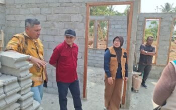 Komisi III DPRD Provinsi Gorontalo memantau pembangunan BSPS di Desa Iloheluma, Kabupaten Bone Bolango, Minggu (11/10/2026)/Hibata.id