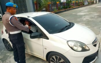 Propam Polresta Balikpapan menggelar pemeriksaan ketertiban dan disiplin personel, Senin (12/10/2026)/Hibata.id