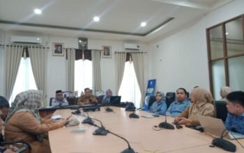 Ichsan Budiman Wantogia memimpin entry meeting pengawasan penyelenggaraan pemerintahan daerah bersama Inspektorat Provinsi Gorontalo, Selasa (13/10/2026)/Hibata.id