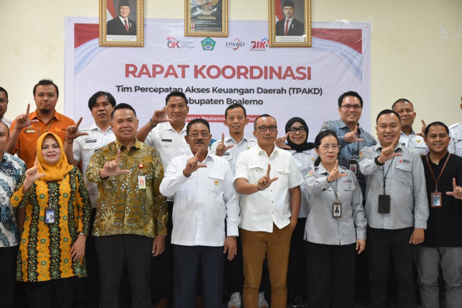 Bupati Boalemo Rum Pagau membuka pelatihan upiah karanji di Hotel Grand Amalia, Rabu (14/10/2026)/Hibata.id