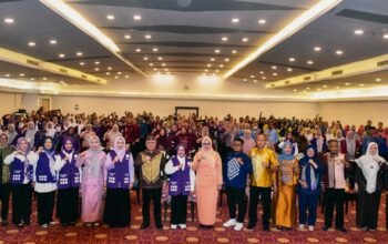 Bupati Gorontalo Sofyan Puhi menghadiri Pertemuan Advokasi, Koordinasi, dan Bimbingan Teknis Tim Pembina Posyandu Kabupaten Gorontalo Tahun 2026 di Kota Gorontalo/Hibata.id