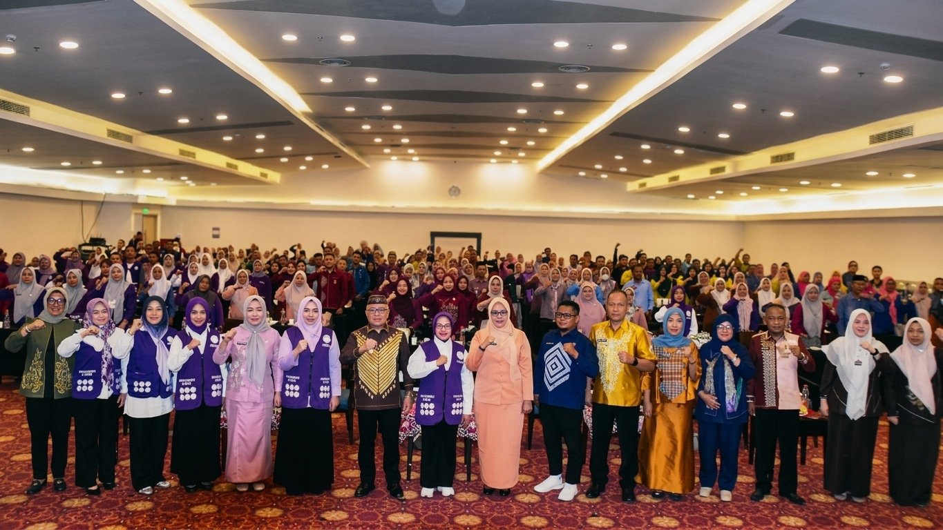 Bupati Gorontalo Sofyan Puhi menghadiri Pertemuan Advokasi, Koordinasi, dan Bimbingan Teknis Tim Pembina Posyandu Kabupaten Gorontalo Tahun 2026 di Kota Gorontalo/Hibata.id