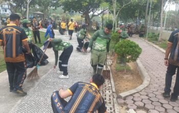 Polda Kaltim dan Polresta Balikpapan bersama masyarakat melaksanakan kegiatan Green Policing di Taman Tiga Generasi, Balikpapan/Hibata.id